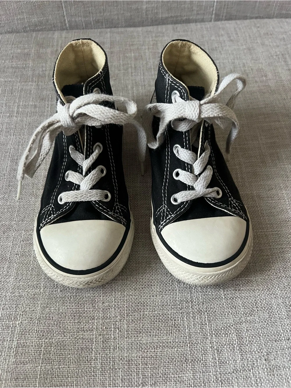 Converse Black and White Streetwear Unisex Kids High-Top Sneakers, Size 8
